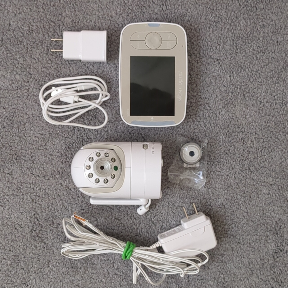 Infant Optics DXR-8 wireless system